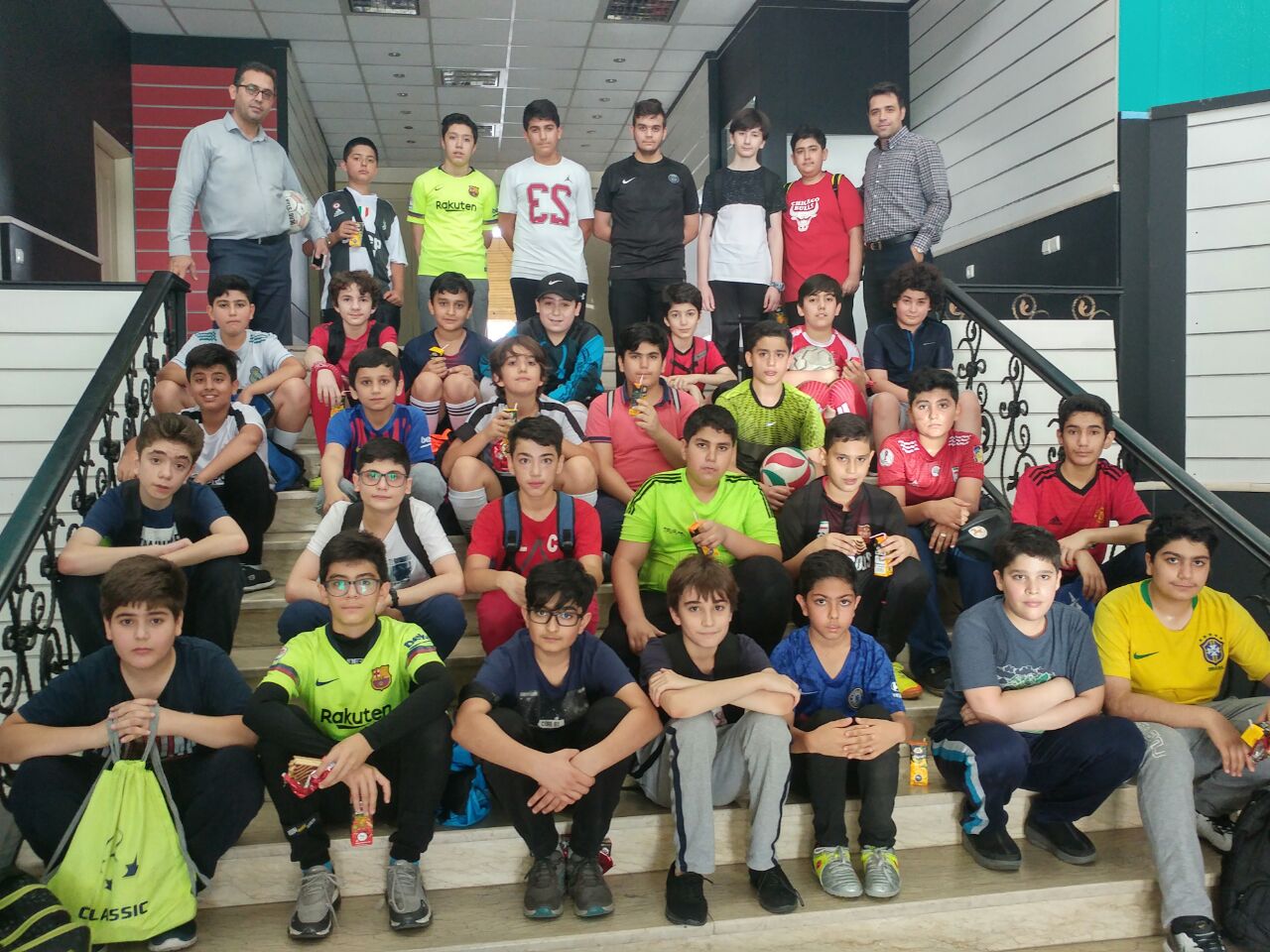 اردوی تفریحی/ورزشی تابستانی دبیرستان واله