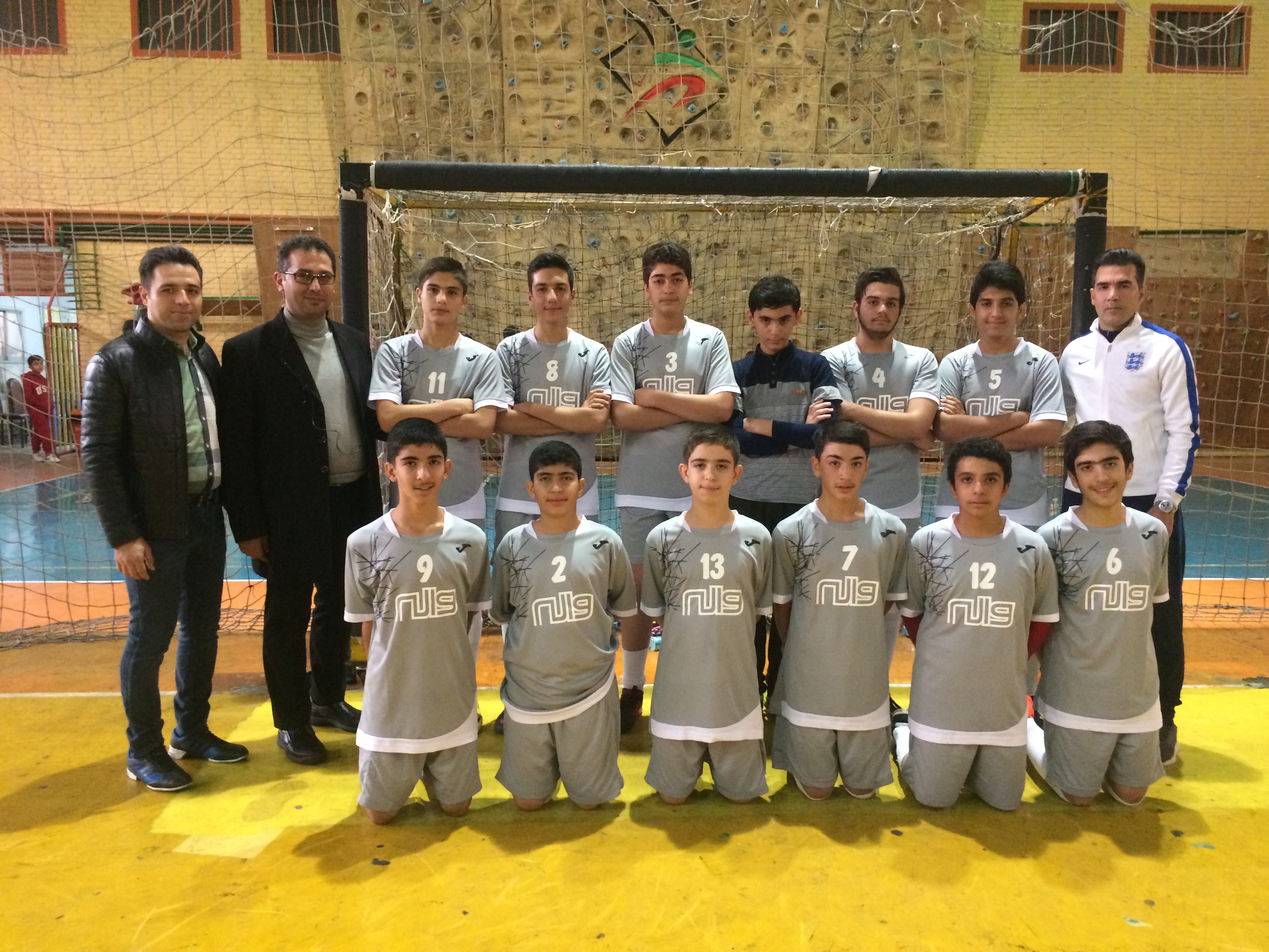صعود تیم فوتبال و بسکتبال دبیرستان به مرحله حذفی مسابقات منطقه 2
