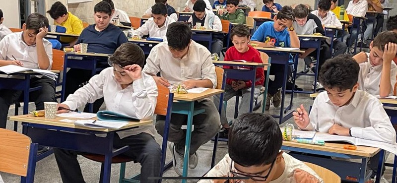 برگزاری اولین آزمون روبیک و گزینه 2 در سال تحصیلی جدیدواله چیتگر جمعه25 مهر