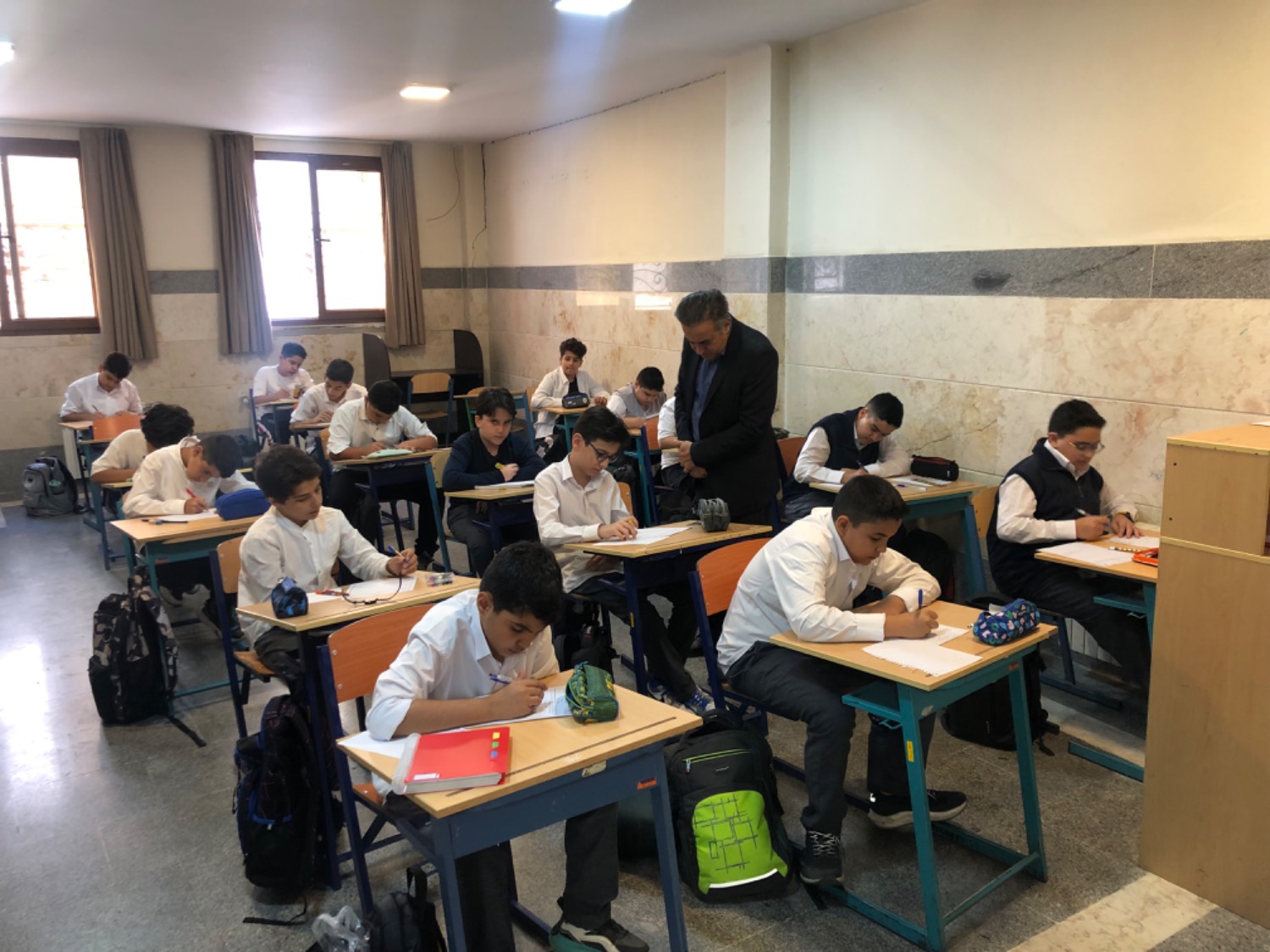 شروع آزمون های صبحگاهی دوره اول و دوم متوسطه دبیرستان واله چیتگر مهرماه1404