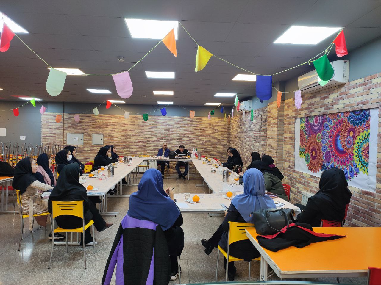 دومین جلسه ی شورای آموزگاران دبستان واله-شهرک هما 