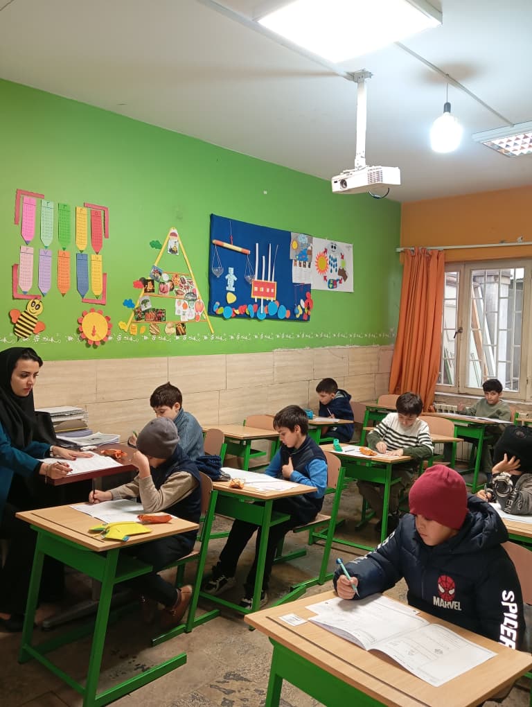 آزمون پازل در دبستان واله قیطریه برگزار شد